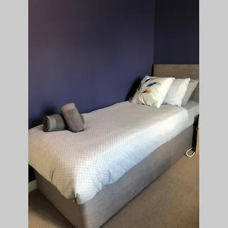 Dudley House **Staycation & Contractors** Sleeps 7 Tipton Exterior photo