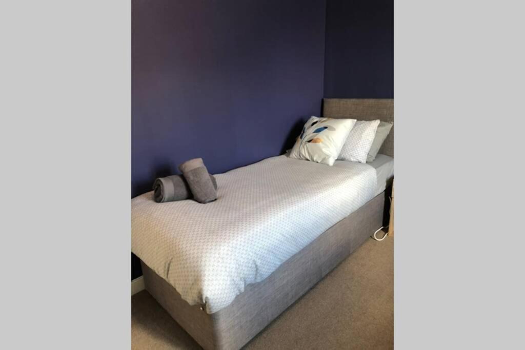 Dudley House **staycation & Contractors** Sleeps 7 *