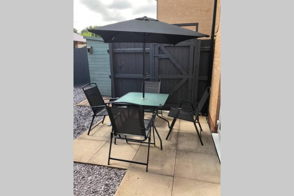 Dudley House **staycation & Contractors** Sleeps 7 * Tipton